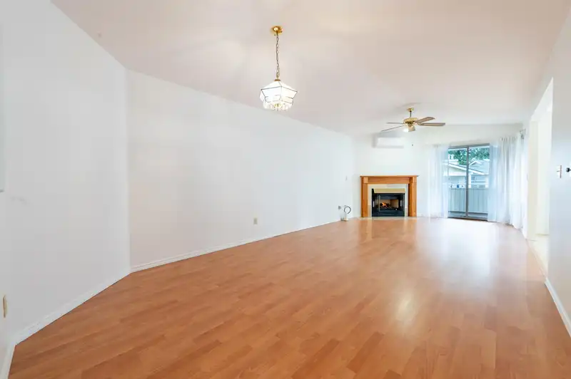 205 10584 153 STREET - photo 2 of 32
