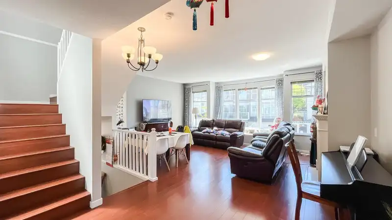 60 5950 OAKDALE ROAD - photo 3 of 33