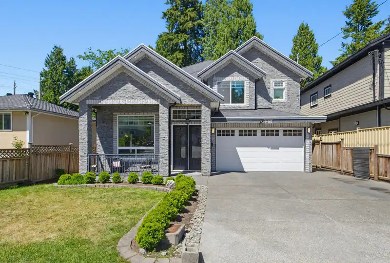 11903 97 AVENUE - photo 1 of 40