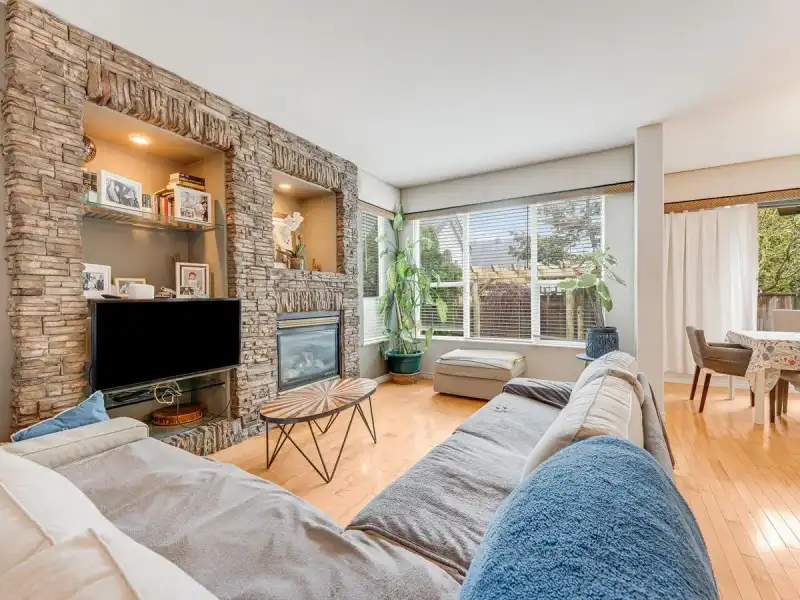 9713 208B STREET - photo 2 of 40