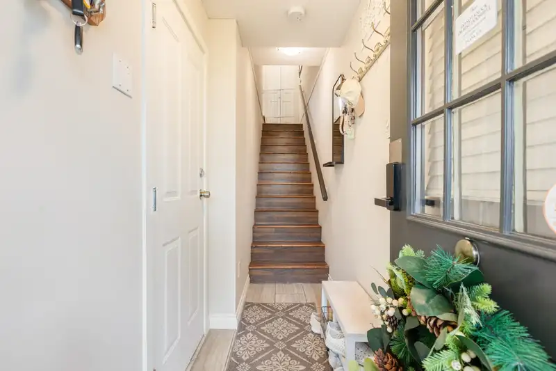 11 6747 203 STREET - photo 2 of 37
