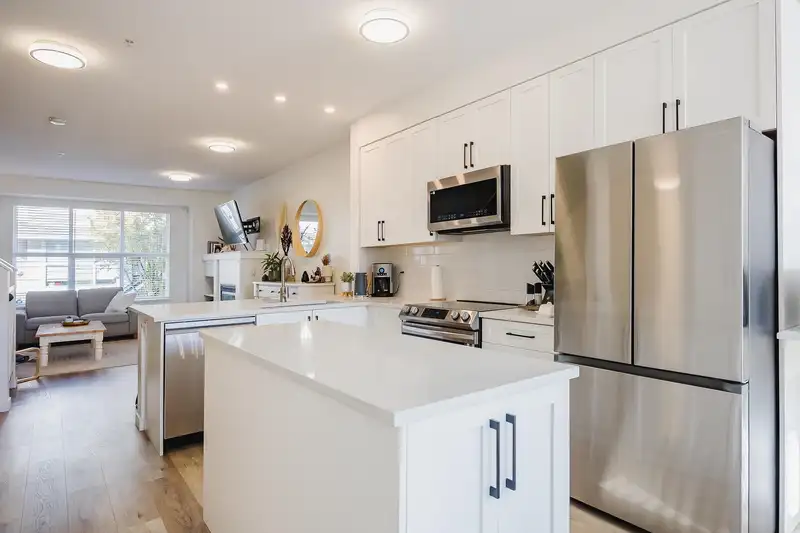 39 20460 66 AVENUE - photo 4 of 40
