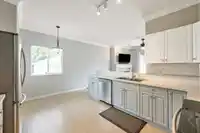 14 21579 88B AVENUE - thumbnail 2