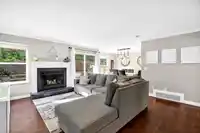 205 1180 FALCON DRIVE - thumbnail 4