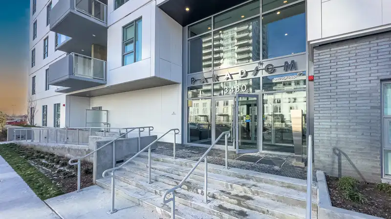 1406 3430 E KENT AVENUE SOUTH - photo 2 of 36