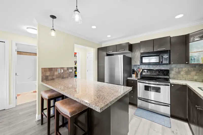 210 5438 198 STREET - photo 1 of 23