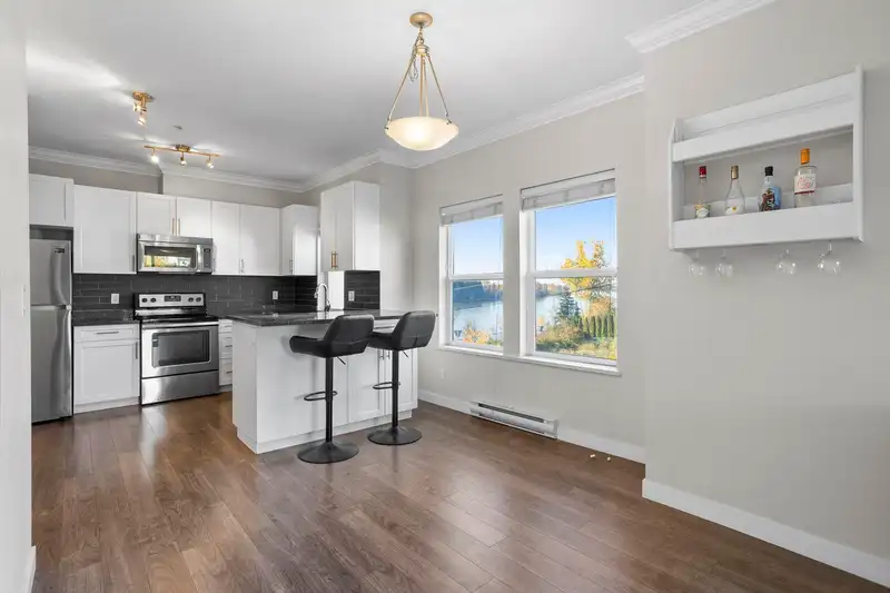 301 11580 223 STREET - photo 2 of 31