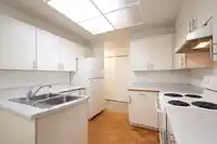 203 7600 FRANCIS ROAD - thumbnail 4