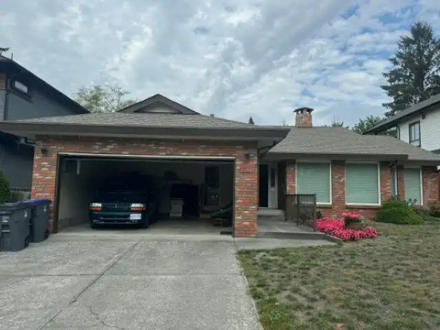 12719 17A AVENUE - photo 3 of 19