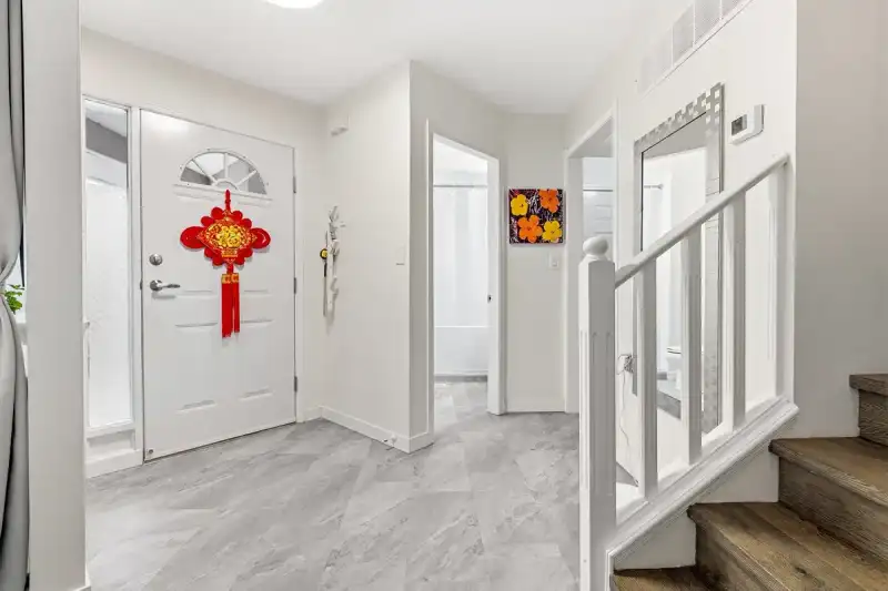 154 15501 89A AVENUE - photo 4 of 29