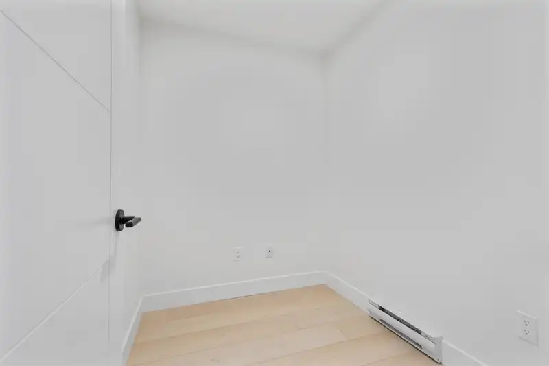 408 30490 CARDINAL AVENUE - photo 4 of 27