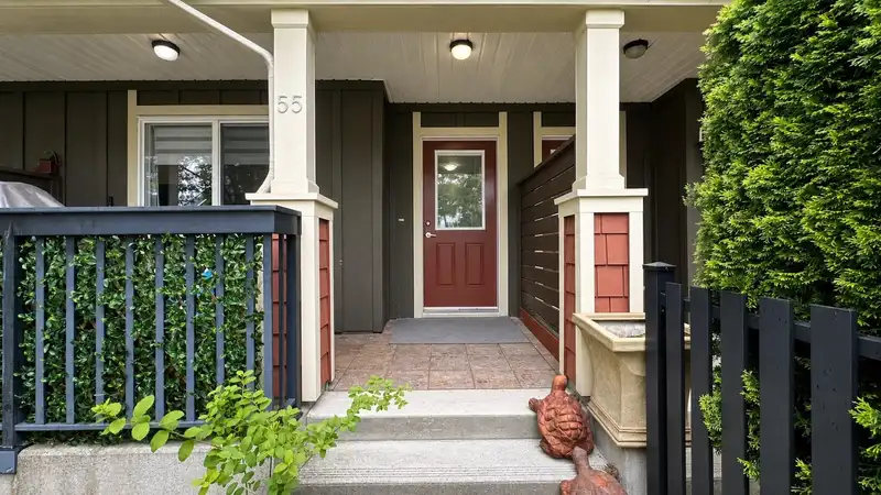 55 7088 191 STREET - photo 3 of 27
