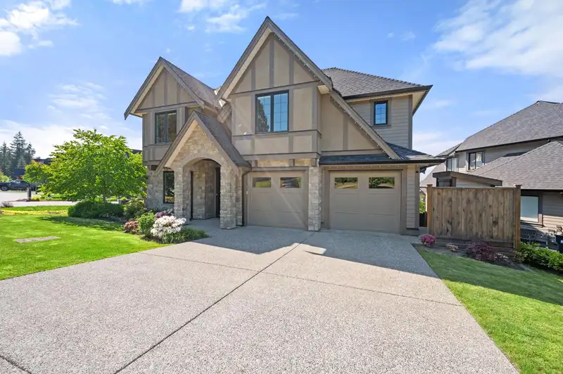 42 24455 61 AVENUE - photo 3 of 36