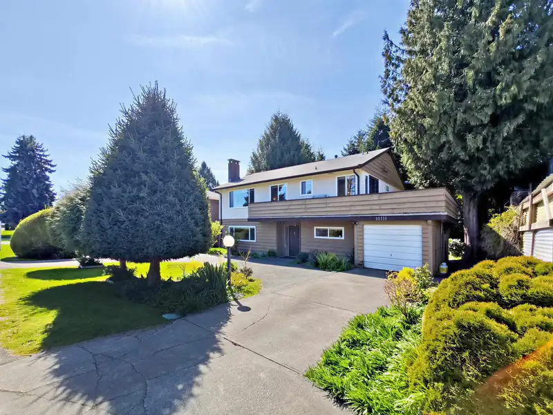 10111 AINSWORTH CRESCENT - photo 1 of 39