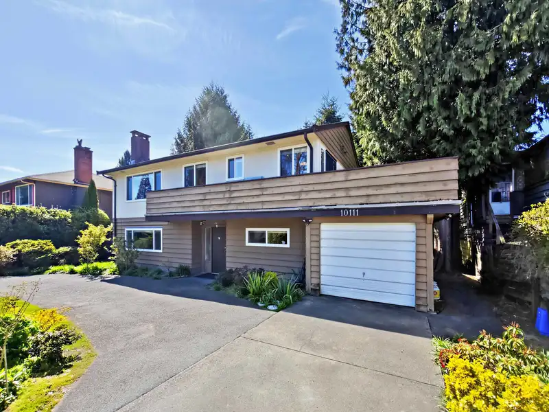 10111 AINSWORTH CRESCENT - photo 2 of 39