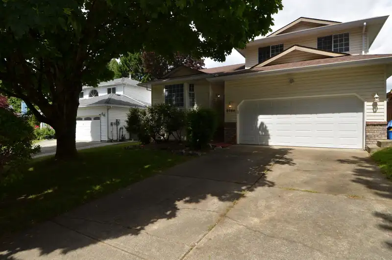 8986 WATSON COURT - photo 3 of 18