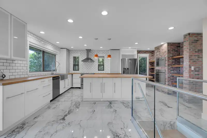 36566 SUMAS MOUNTAIN ROAD - photo 1 of 37