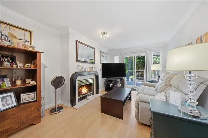 203 22275 123 AVENUE - photo 2 of 25