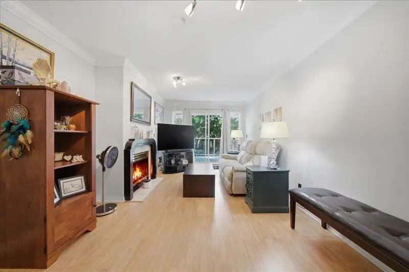 203 22275 123 AVENUE - photo 3 of 25