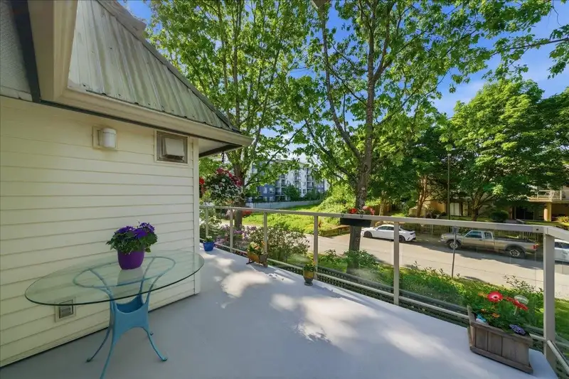 203 22275 123 AVENUE - photo 4 of 25