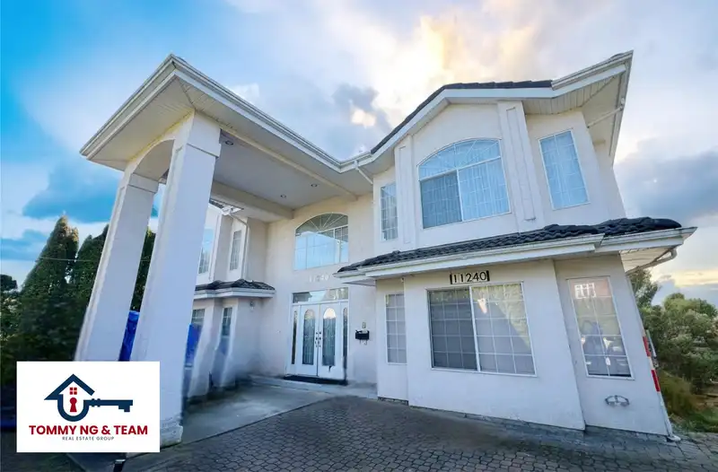 11240 GRANVILLE AVENUE - photo 1 of 26