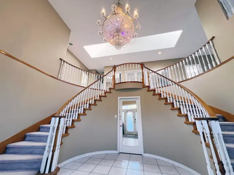 11240 GRANVILLE AVENUE - photo 2 of 26