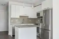 411 20696 EASTLEIGH CRESCENT - thumbnail 3