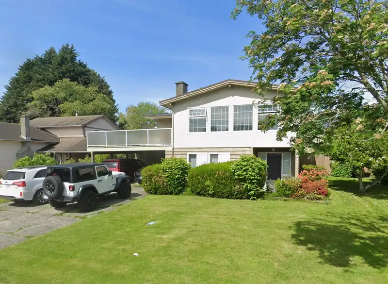 6811 RIVERDALE DRIVE - photo 1 of 24