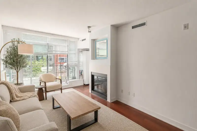 303 3595 W 18TH AVENUE - photo 3 of 21