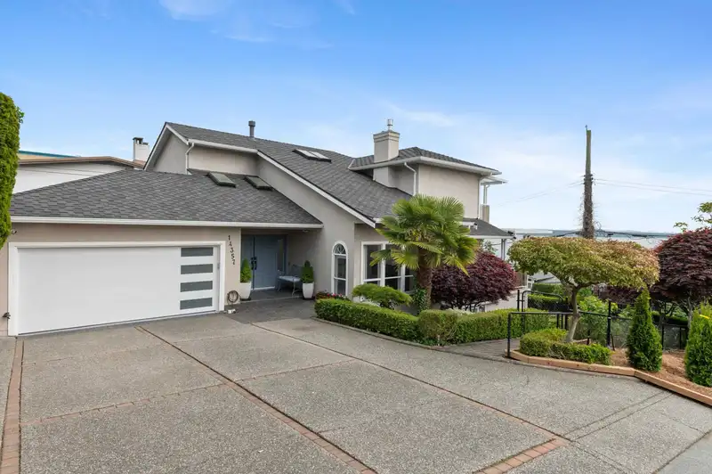14357 SUNSET DRIVE - photo 2 of 40