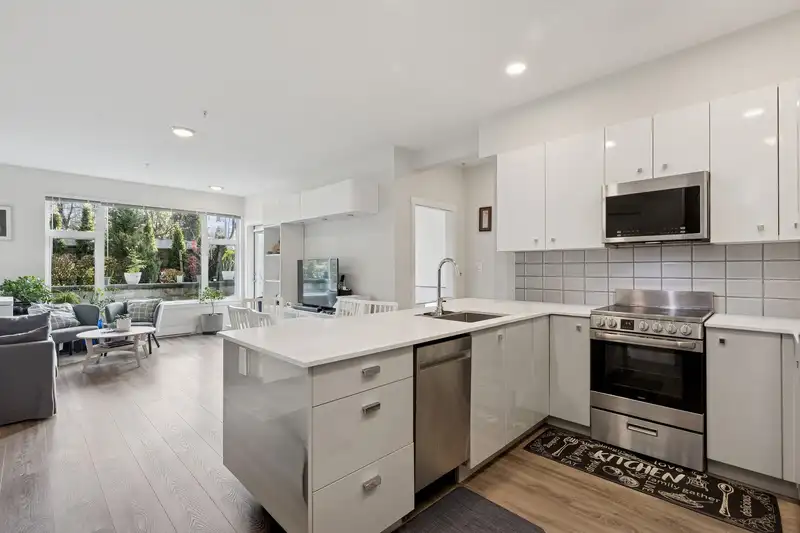 124 10838 WHALLEY BOULEVARD - photo 1 of 31