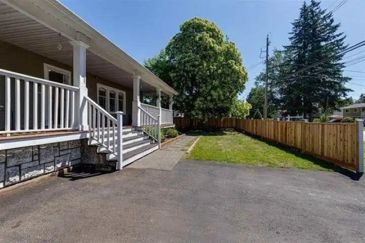 19943 49 AVENUE - photo 2 of 2