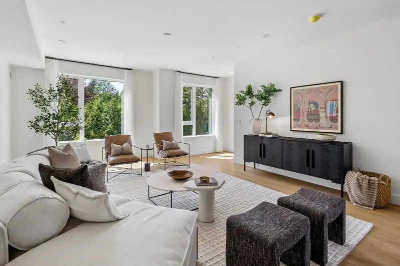 5 20434 72 AVENUE - photo 4 of 14
