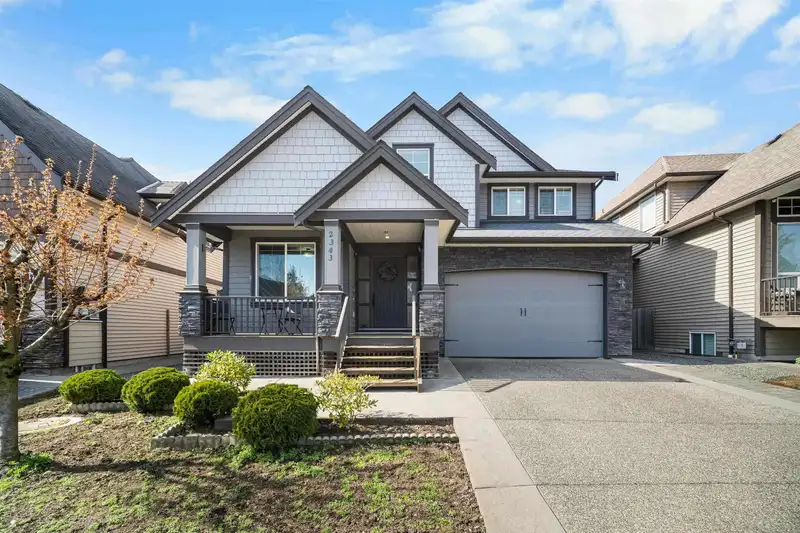 2343 MERLOT BOULEVARD - photo 3 of 40