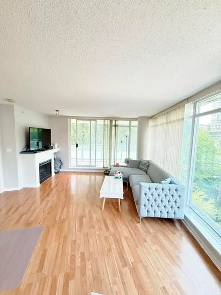 502 2133 DOUGLAS ROAD - photo 4 of 23
