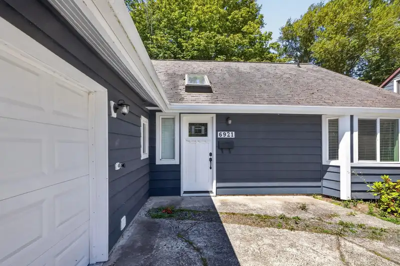 6921 WESTVIEW DRIVE - photo 3 of 40