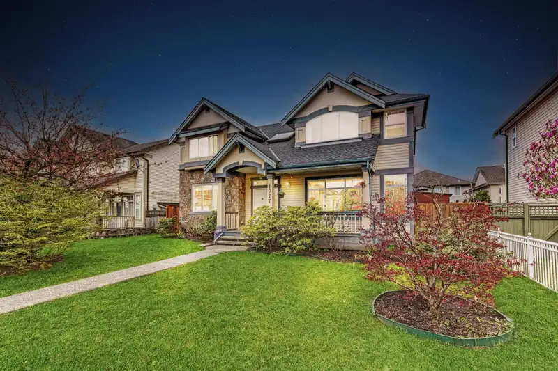 1077 RIVERSIDE DRIVE - photo 1 of 32