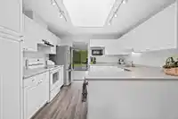 169 16080 82 AVENUE - thumbnail 5