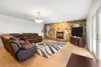 20111 GRADE CRESCENT - thumbnail 13