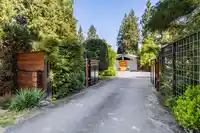 20111 GRADE CRESCENT - thumbnail 34