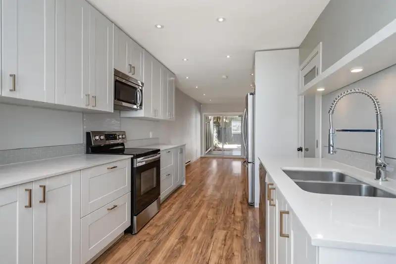 182 SPRINGFIELD DRIVE - photo 1 of 30