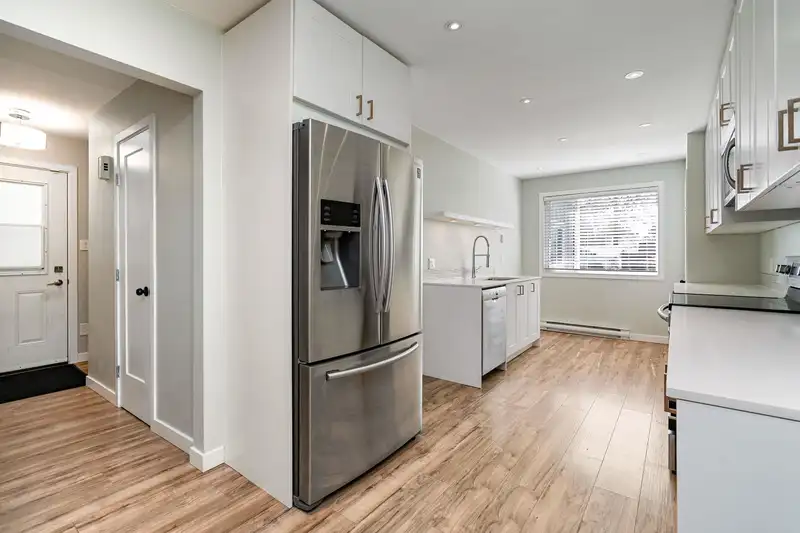 182 SPRINGFIELD DRIVE - photo 2 of 30