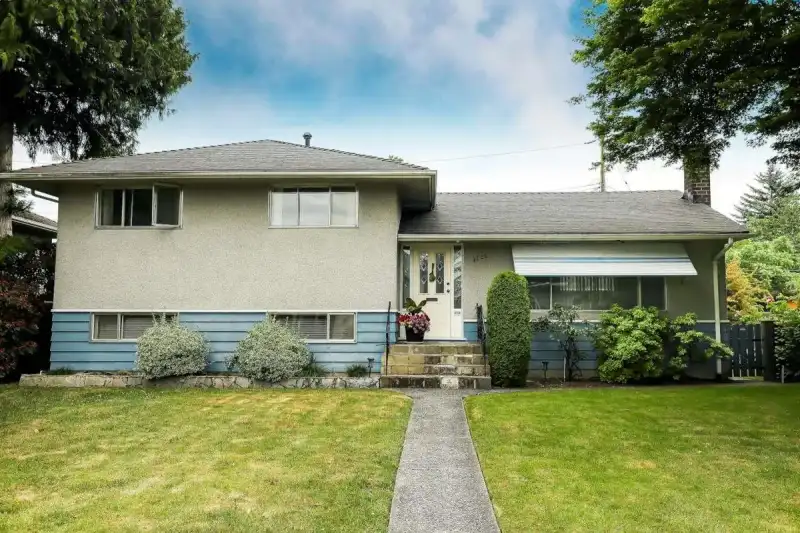 9720 129 STREET - photo 1 of 35