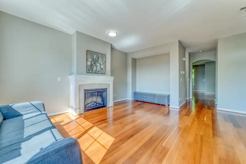 84 1380 PINETREE WAY - photo 3 of 40