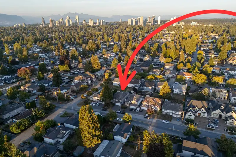 9534 124 STREET - photo 3 of 28