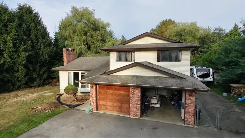 9138 CEDAR STREET - photo 3 of 5