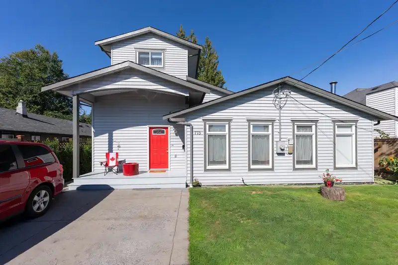 773 PRAIRIE AVENUE - photo 1 of 31