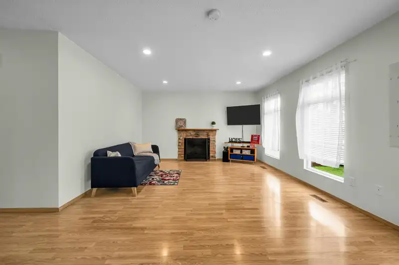 773 PRAIRIE AVENUE - photo 2 of 31