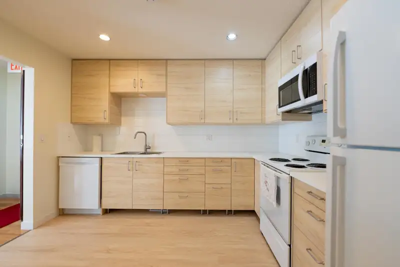 773 PRAIRIE AVENUE - photo 4 of 31