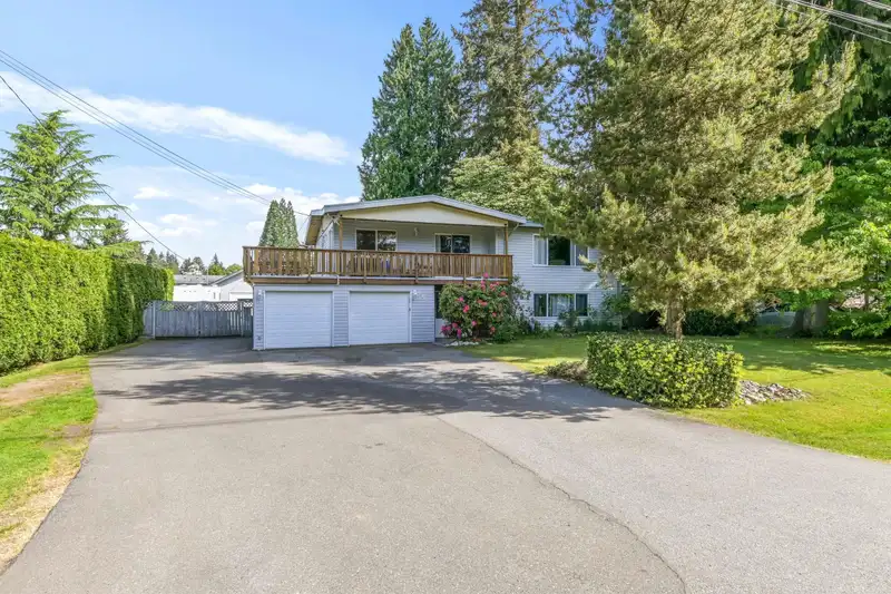 20663 39 AVENUE - photo 1 of 35